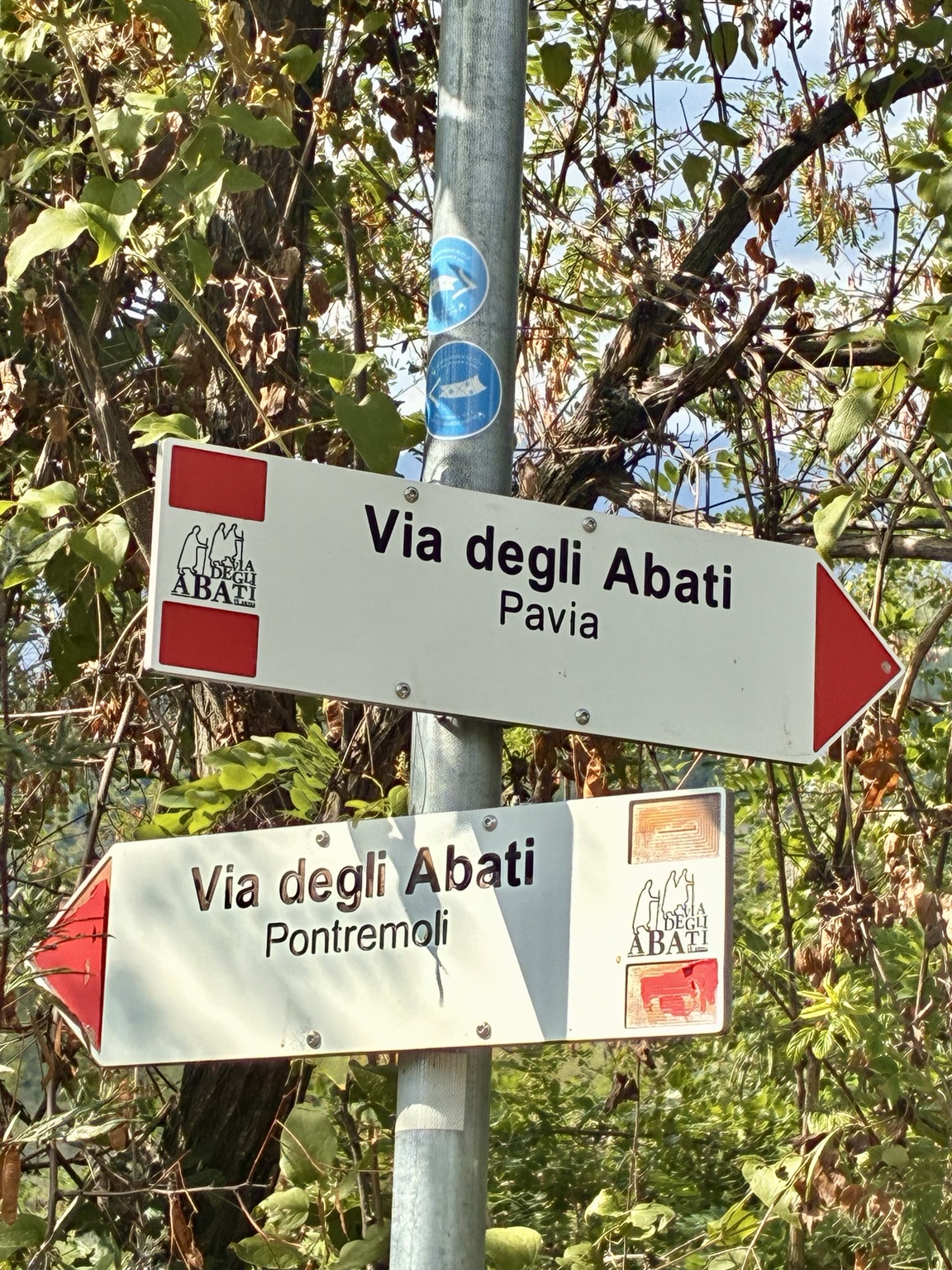 Segnaletica della Via degli Abati